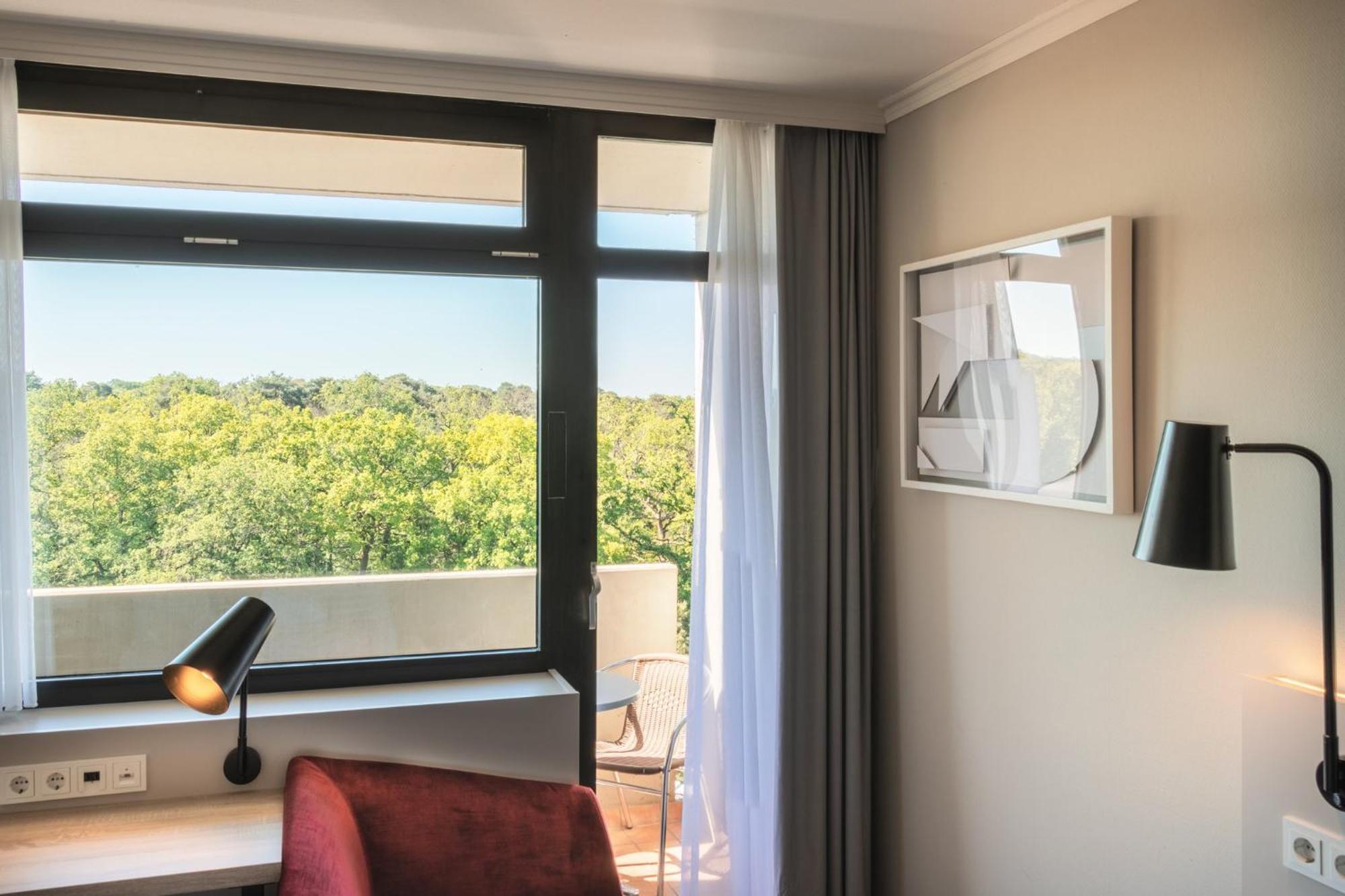 Standard Twin Room with Furnished Balcony